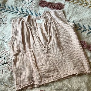 9 Seed 100% gauzy cotton sleeveless top. Beautiful pink. Flowy and comfortable.